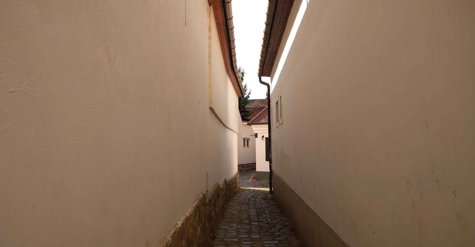 Szentendre_Őri-Art_Gallery_O11-Alley_of_Virtue