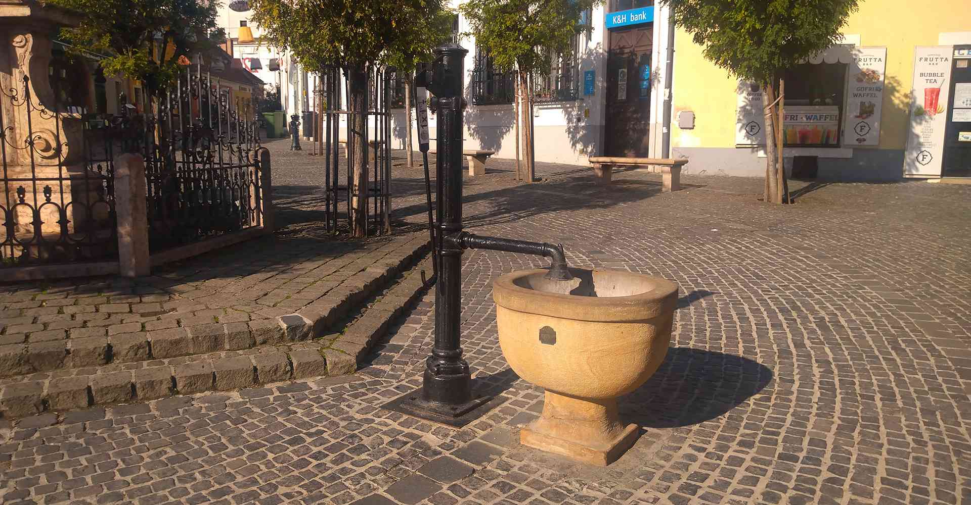 Szentendre_Őri-Art_Gallery_O3-Well_of_the_Main_Square