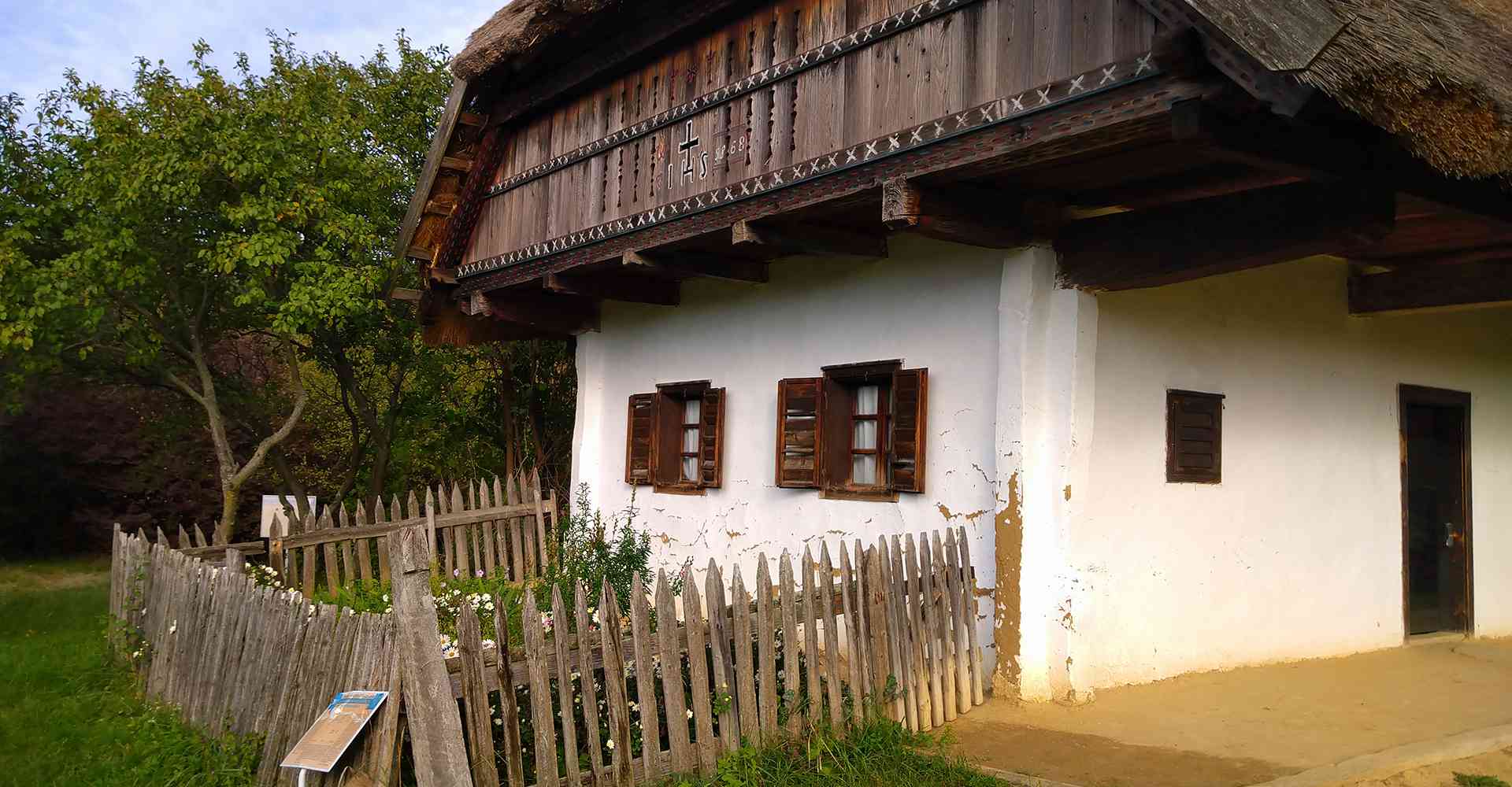 Szentendre_Őri-Art_Gallery_V17-Skanzen17