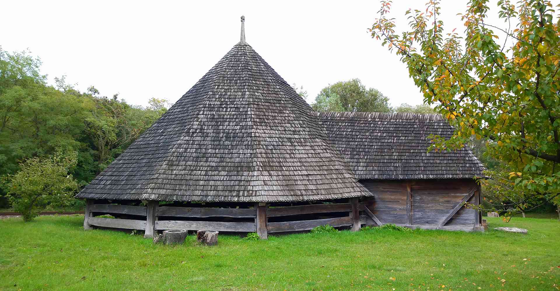 Szentendre_Őri-Art_Gallery_V3-Skanzen3