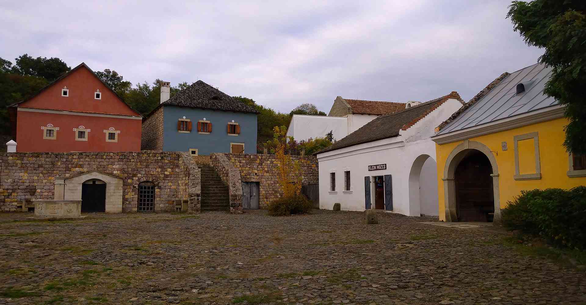 Szentendre_Őri-Art_Gallery_V6-Skanzen6